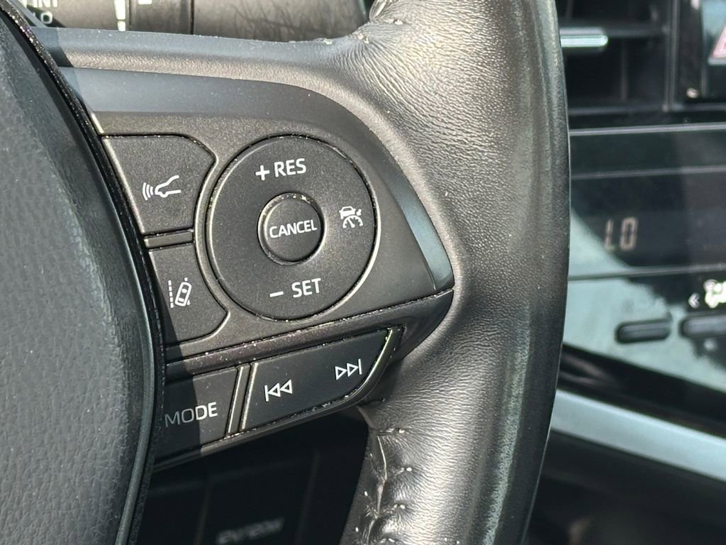 Used 2021 Toyota Camry SE image 19