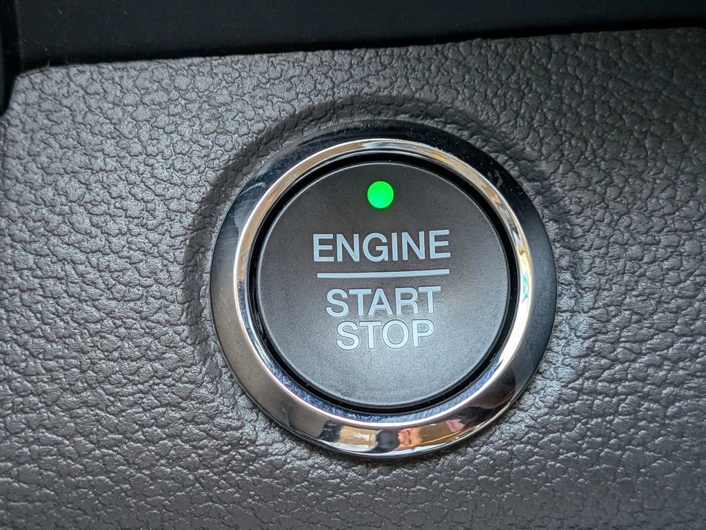 Certified 2021 Ford Expedition XLT image 32