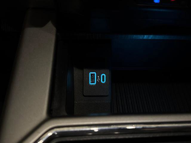 Certified 2020 Ford F250 Lariat w/ Lariat Value Package image 30