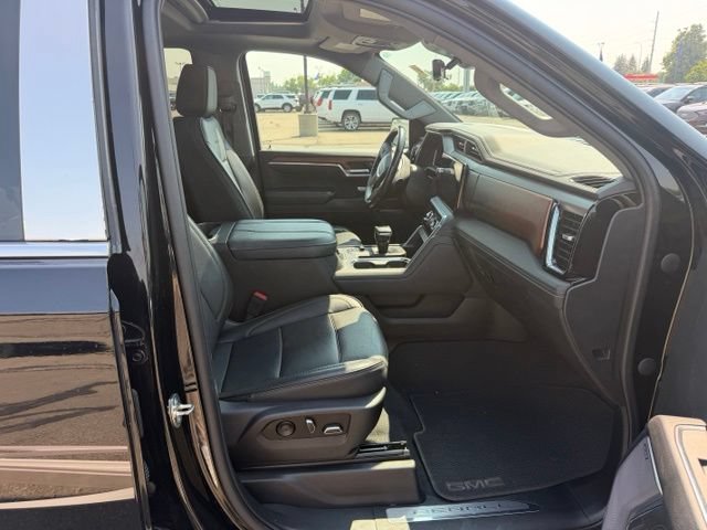 Used 2023 GMC Sierra 1500 Denali w/ Technology Package AWD/4WD image 12