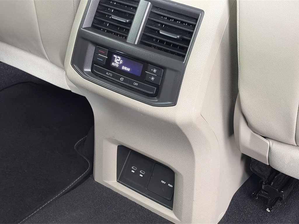 Used 2023 Volkswagen Atlas SEL image 30