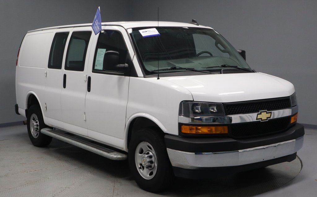 Used 2024 Chevrolet Express 2500 w/ Driver Convenience Package image 7