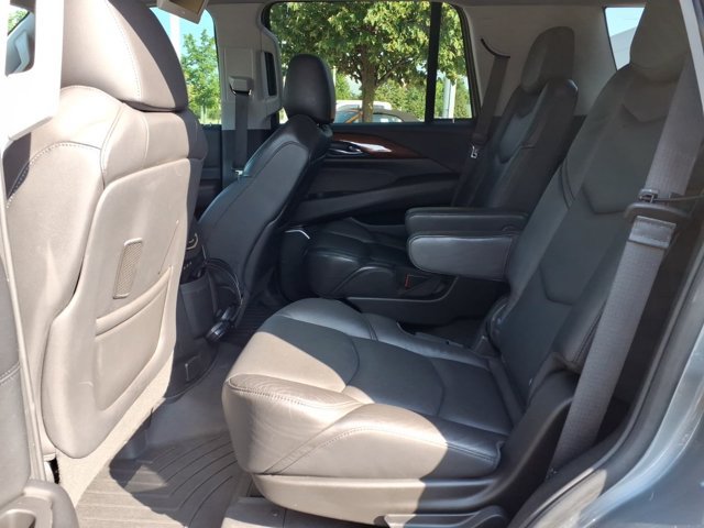 Used 2020 Cadillac Escalade Premium Luxury AWD/4WD image 8