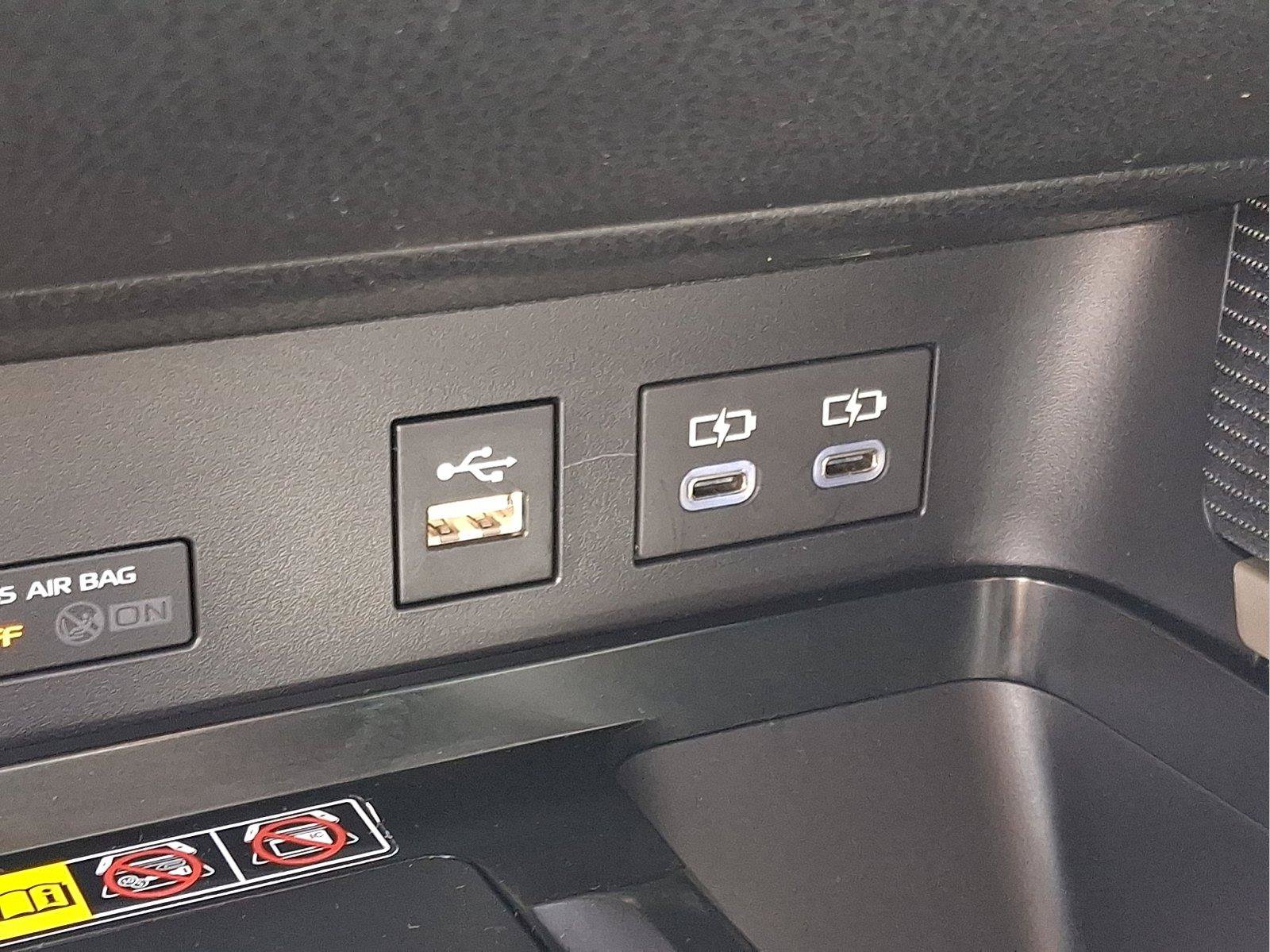 Used 2025 Toyota Camry SE FWD image 22