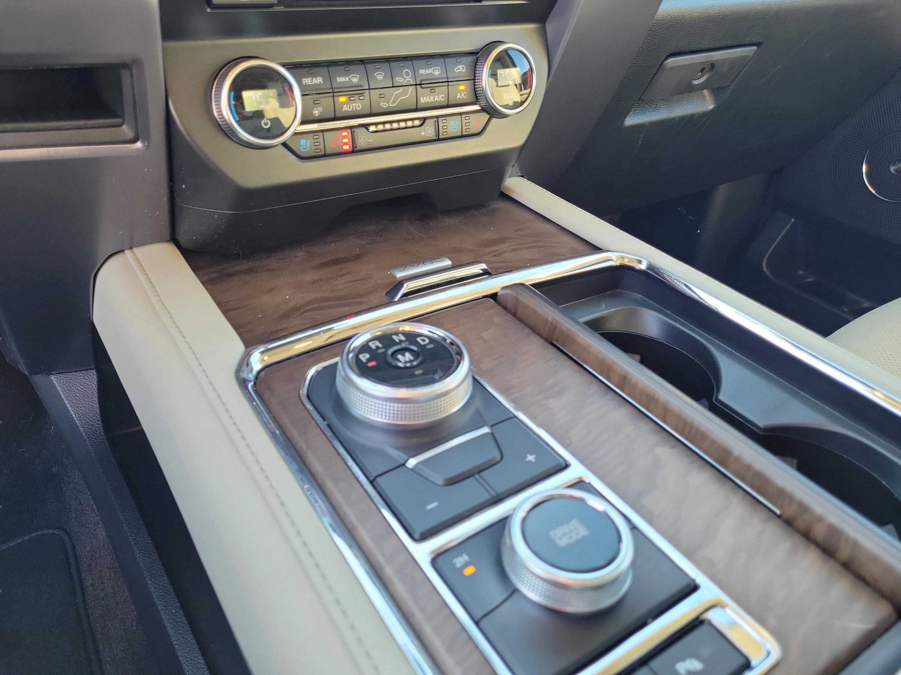 Certified 2018 Ford Expedition Platinum AWD/4WD image 31