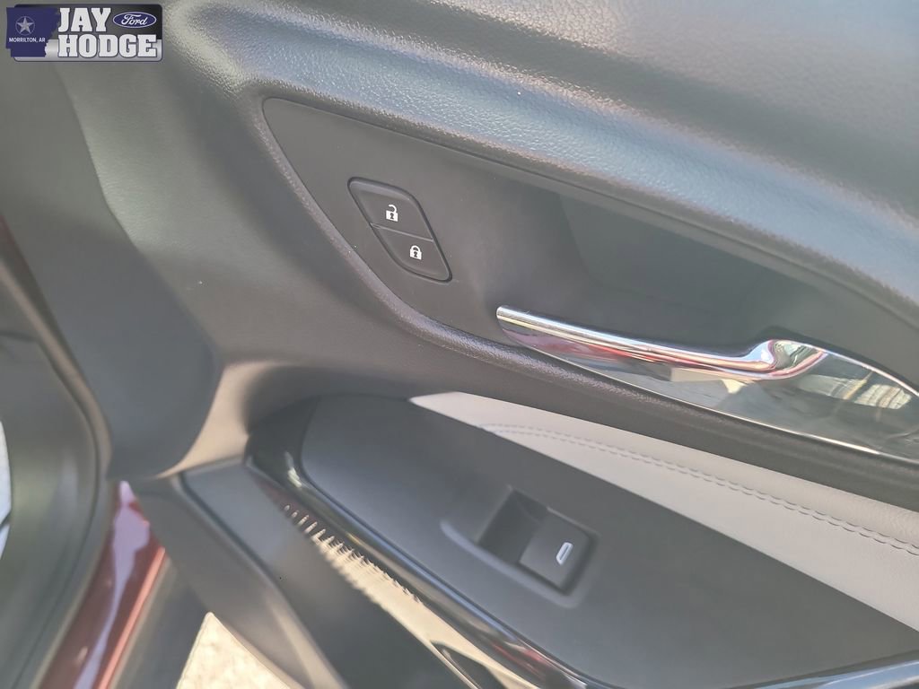 Used 2025 Chevrolet Trax LT w/ LT Convenience Package image 32