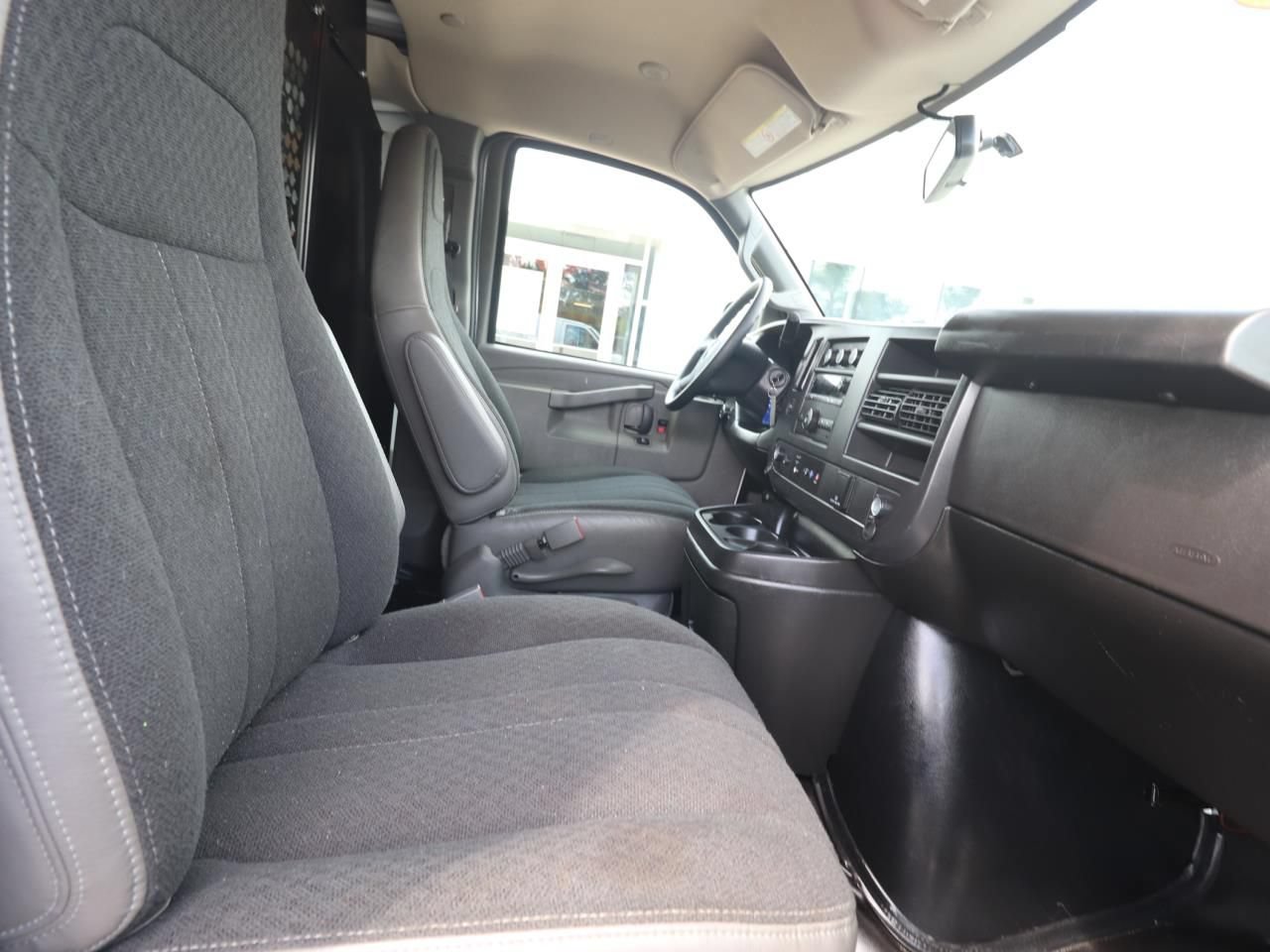 Used 2025 Chevrolet Express 2500 w/ Driver Convenience Package RWD image 9
