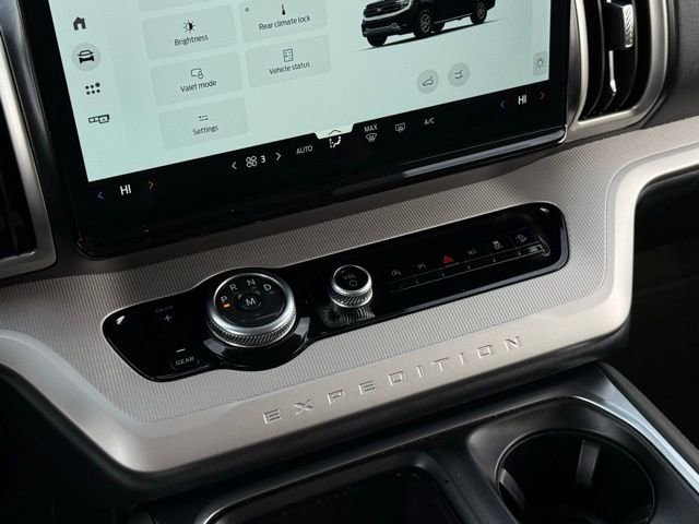 Certified 2025 Ford Expedition Active image 28