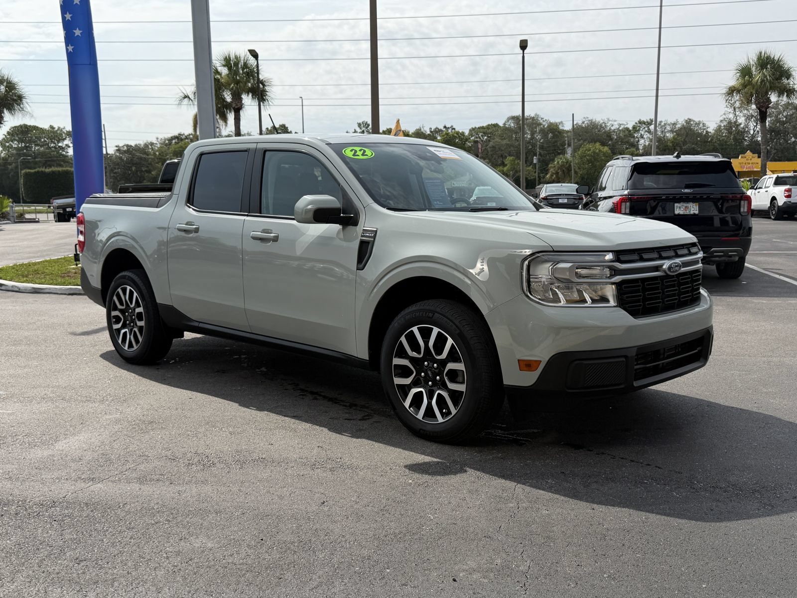 Certified 2022 Ford Maverick Lariat FWD image 2