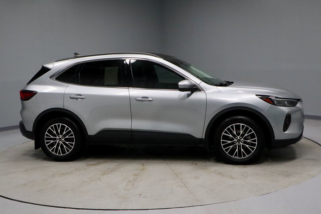 Certified 2023 Ford Escape SE w/ PHEV Premium Package image 6
