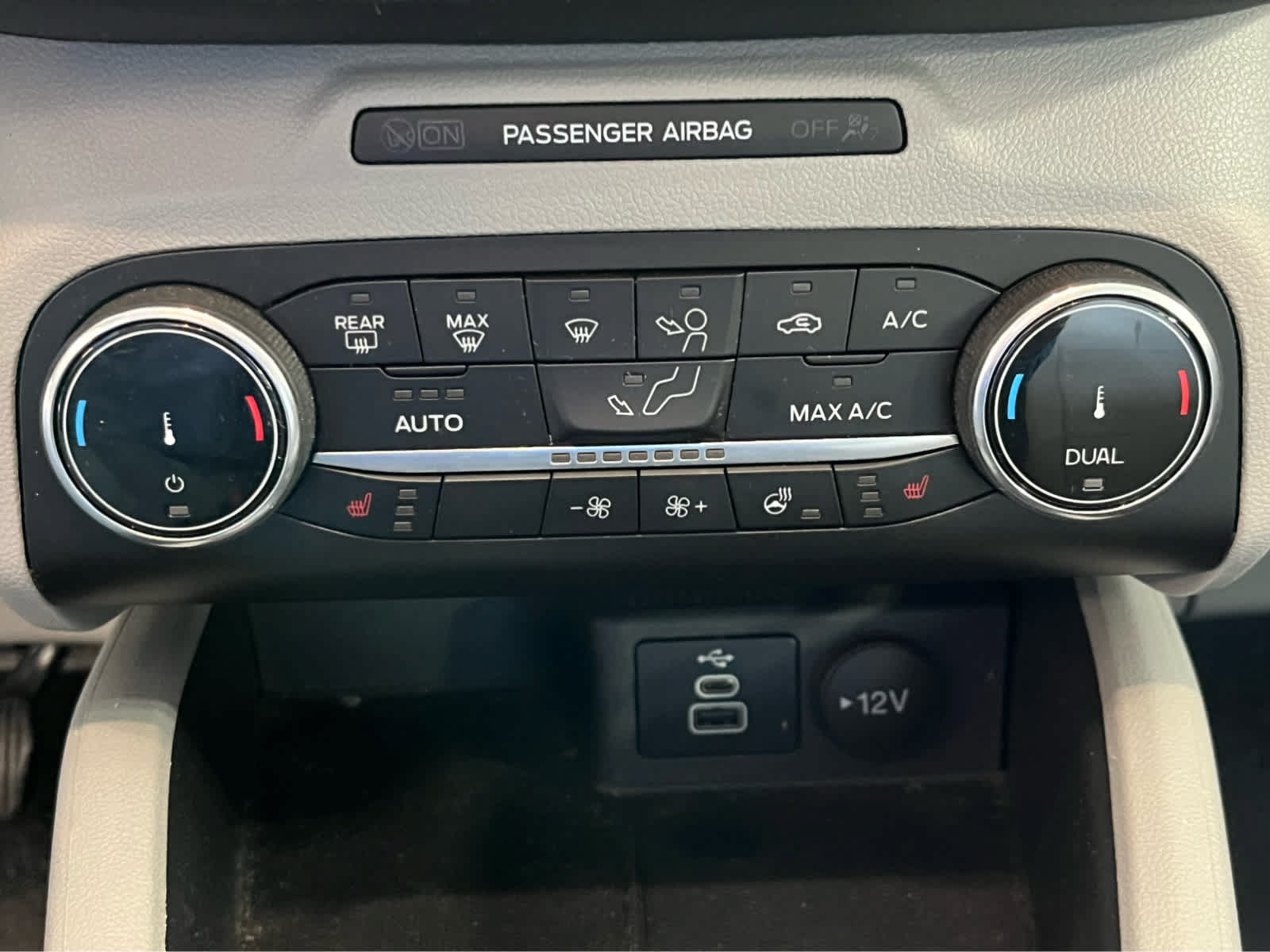 Certified 2024 Ford Escape Active AWD/4WD image 31