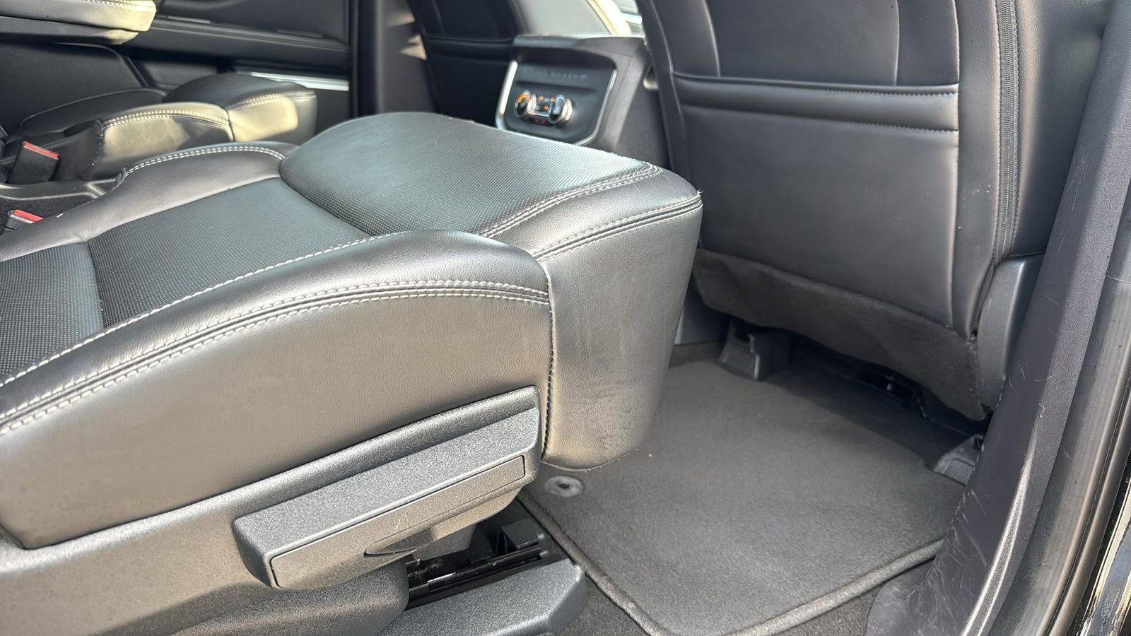 Certified 2025 Ford Expedition Max Platinum AWD/4WD image 27