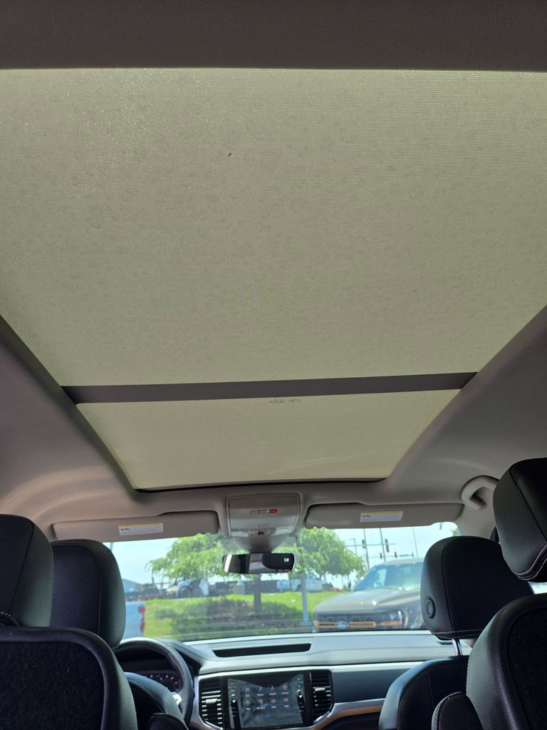 Used 2022 Volkswagen Atlas SEL Premium AWD/4WD image 26