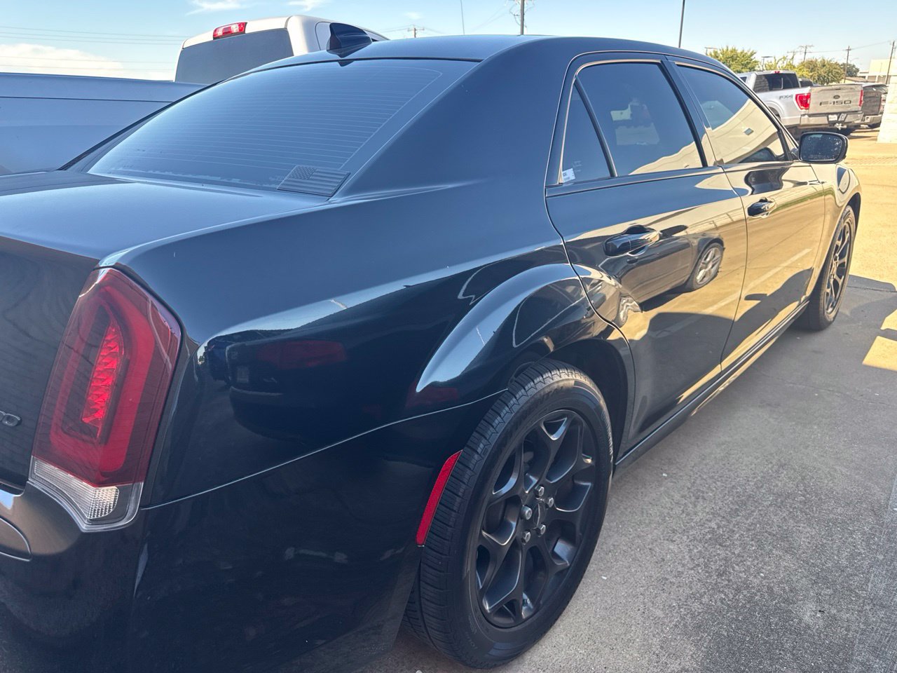 Used 2022 Chrysler 300 Touring L w/ Popular Equipment Group AWD/4WD image 4