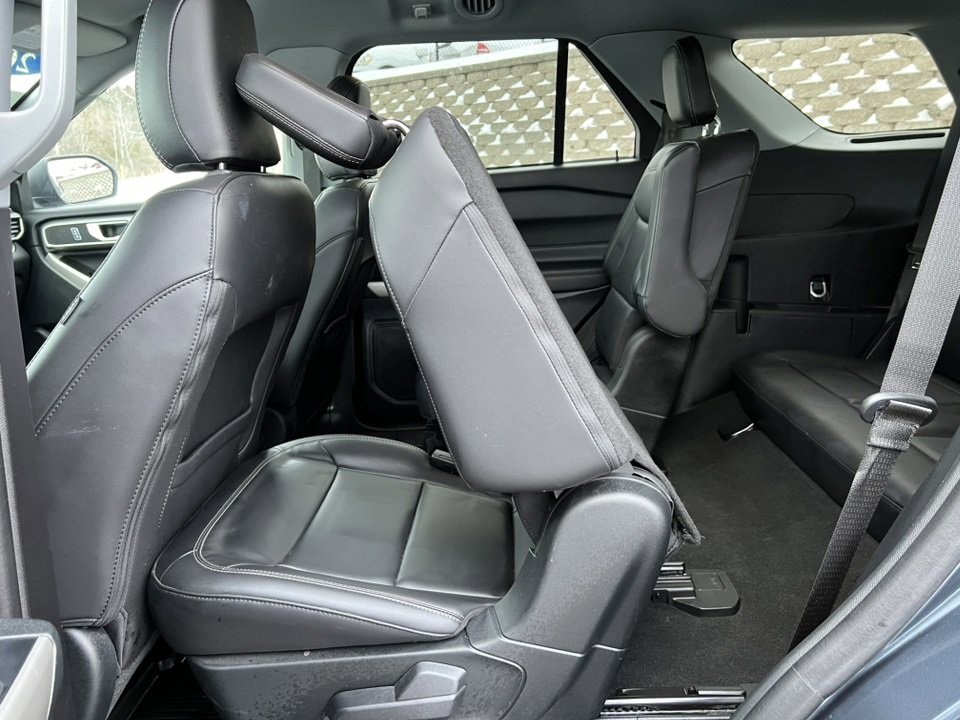 Certified 2023 Ford Explorer XLT w/ Equipment Group 202A image 6