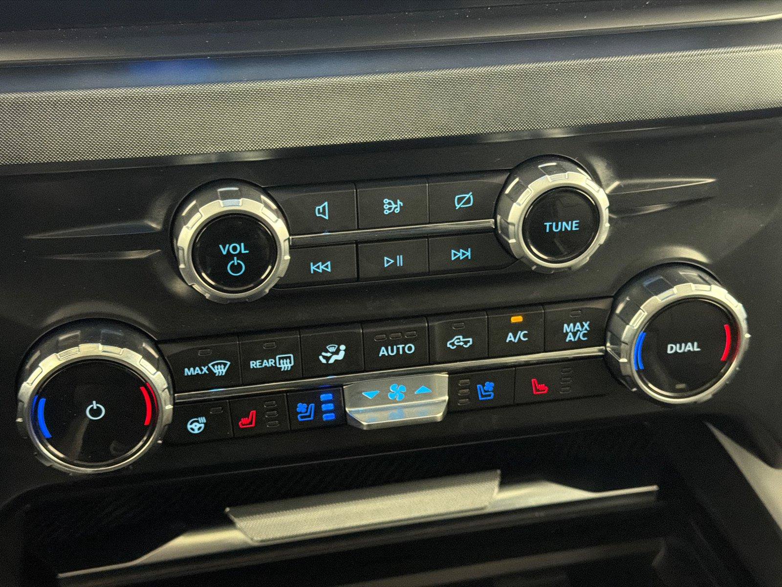 Certified 2024 Ford F250 Limited AWD/4WD image 21