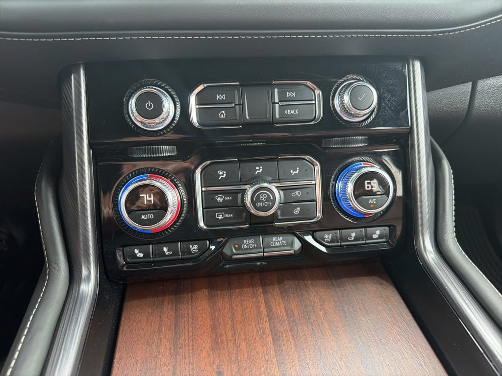 Used 2024 GMC Yukon Denali Ultimate AWD/4WD image 31