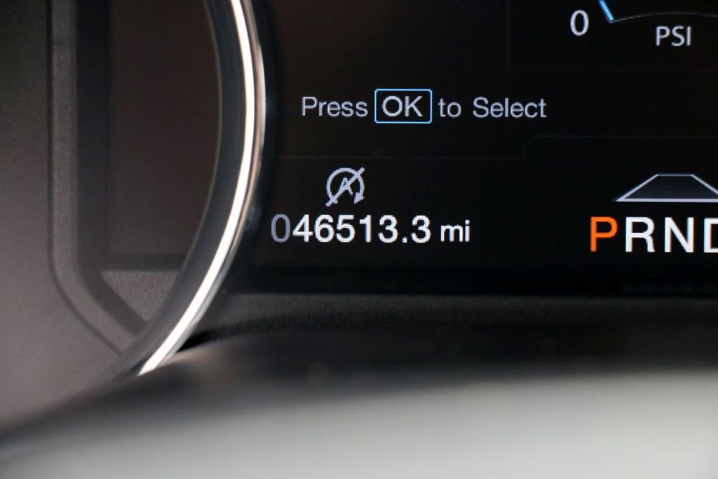 Certified 2018 Ford F150 Platinum w/ Equipment Group 701A Luxury image 18