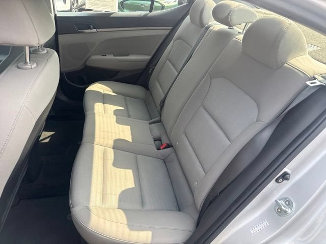 Used 2017 Hyundai Elantra SE FWD image 14