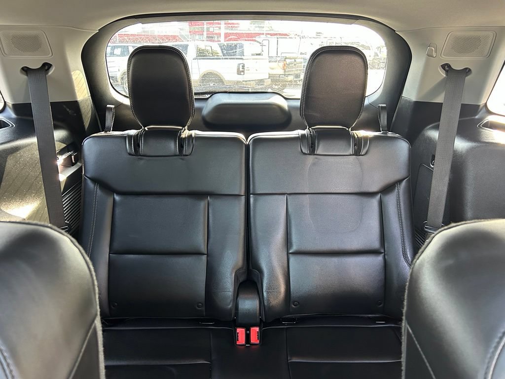 Certified 2023 Ford Explorer XLT w/ Equipment Group 202A RWD image 33