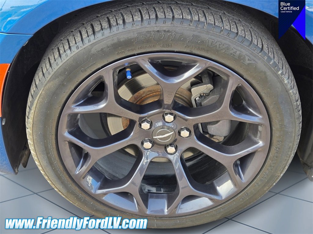 Used 2020 Chrysler 300 S w/ 300S Premium Group image 9