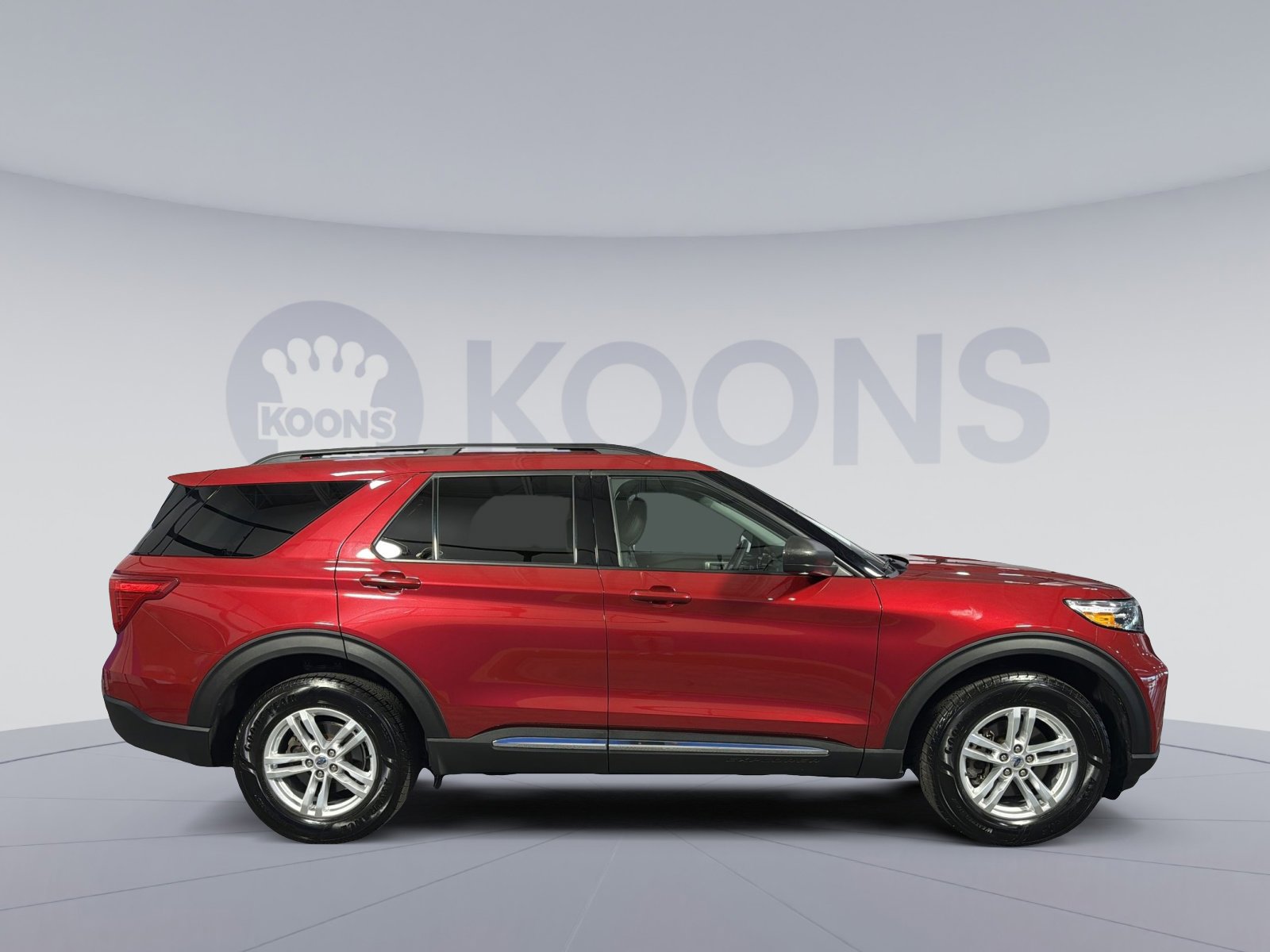 Certified 2020 Ford Explorer XLT w/ Equipment Group 202A AWD/4WD image 8
