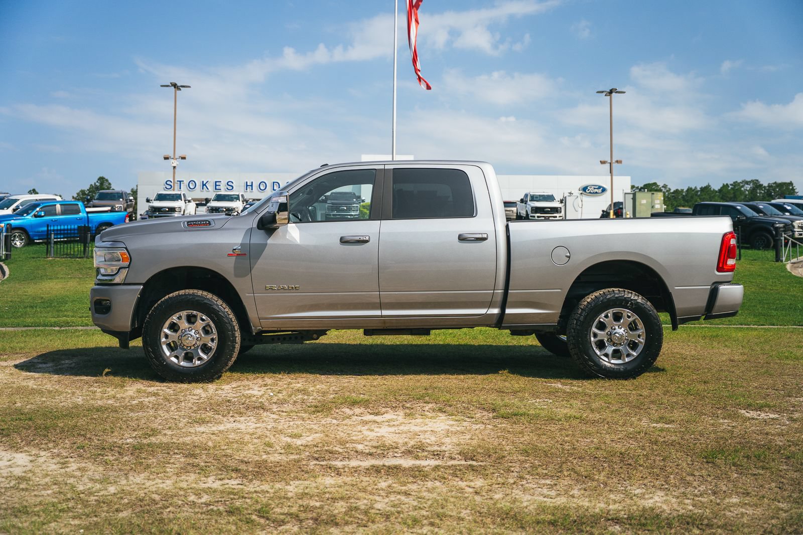 Used 2024 RAM 2500 Laramie w/ Safety Group AWD/4WD image 4