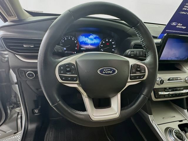 Certified 2024 Ford Explorer XLT w/ Equipment Group 202A AWD/4WD image 17