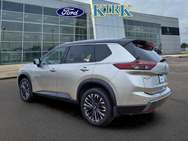 Used 2025 Nissan Rogue SL w/ Tech Package AWD/4WD image 2
