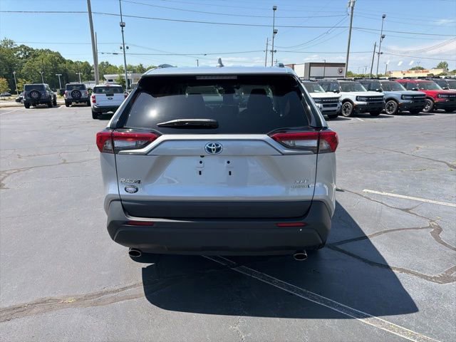 Used 2023 Toyota RAV4 XLE Premium AWD/4WD image 4