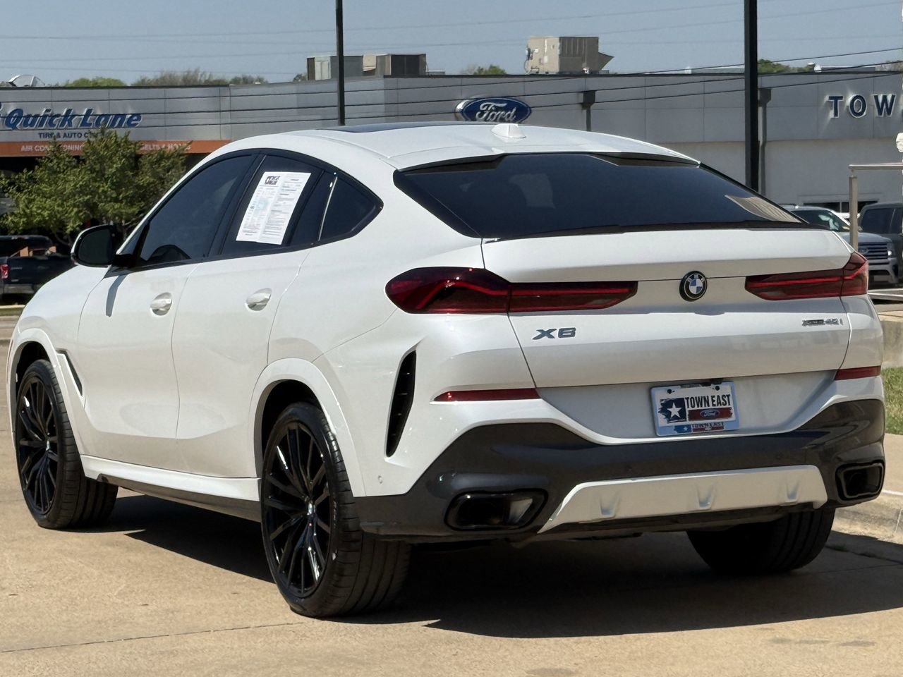 Used 2024 BMW X6 xDrive40i w/ Premium Package image 5