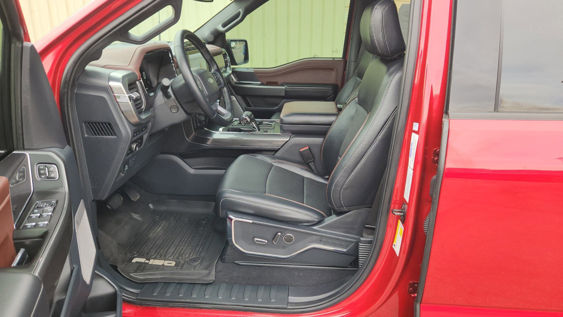 Certified 2023 Ford F150 Lariat w/ Equipment Group 502A High image 25