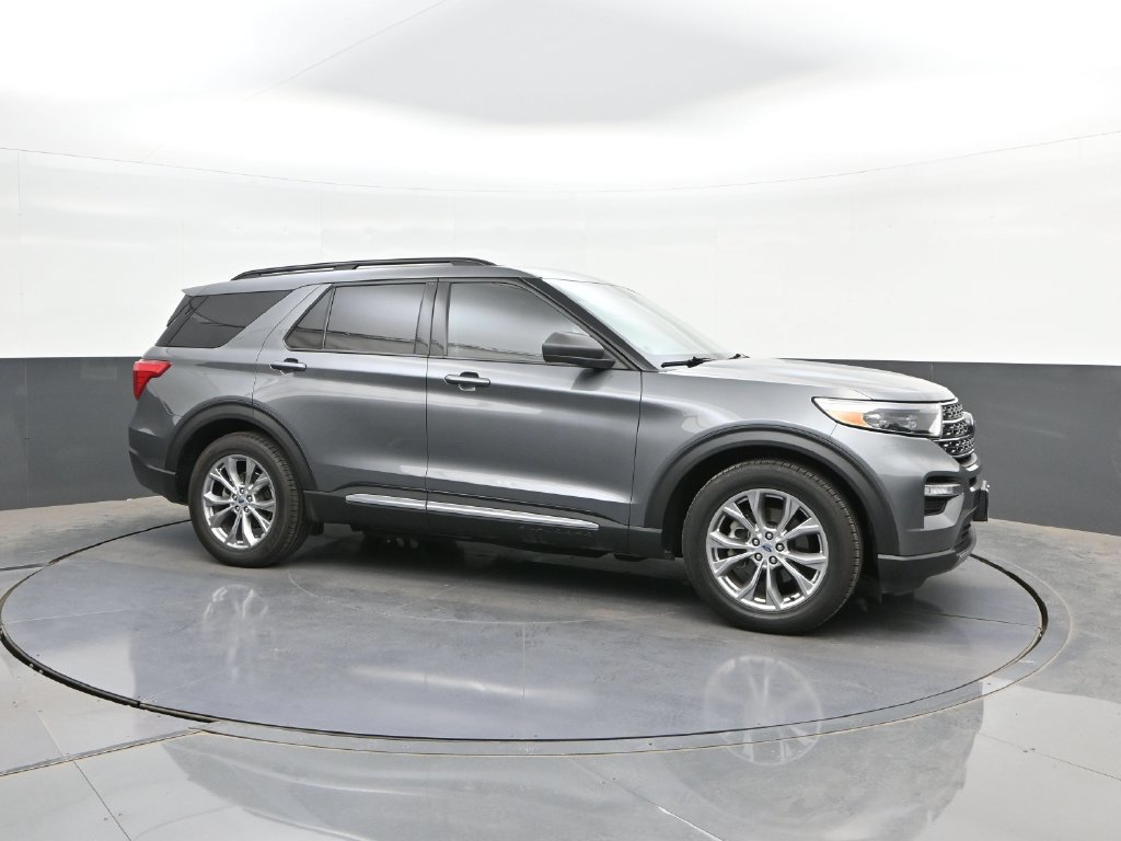 Certified 2022 Ford Explorer XLT w/ Equipment Group 202A RWD image 17