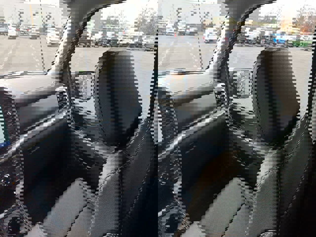 Certified 2022 Ford F150 Lariat w/ FX4 Off-Road Package image 11