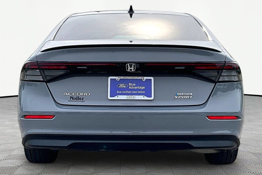 Used 2024 Honda Accord Sport image 4