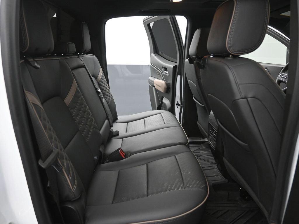 Used 2024 GMC Canyon Denali image 20