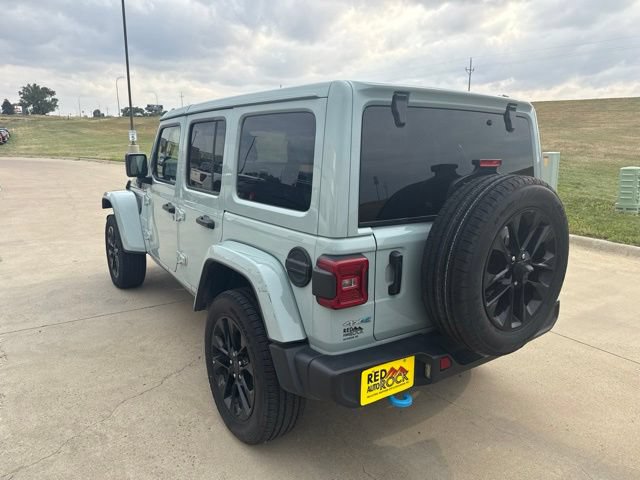 Used 2024 Jeep Wrangler Unlimited Sahara AWD/4WD image 5
