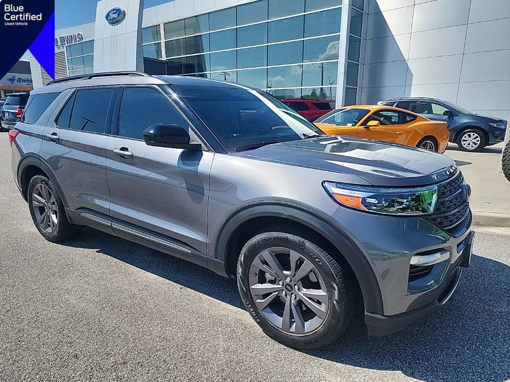 Certified 2022 Ford Explorer XLT w/ Equipment Group 202A