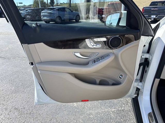 Used 2022 Mercedes-Benz GLC 300 image 18