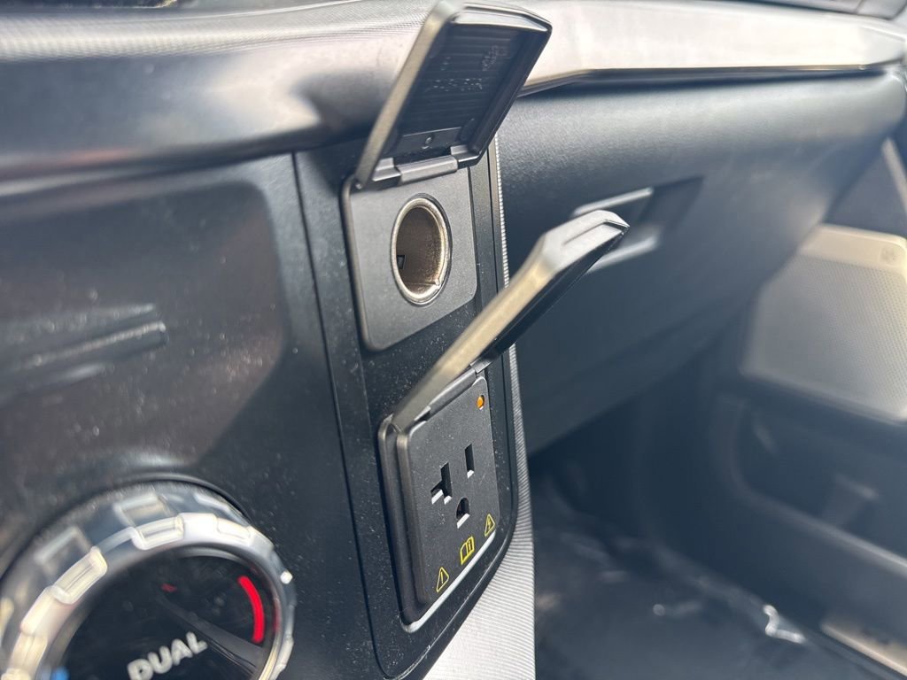 Certified 2022 Ford F150 Platinum w/ Equipment Group 701A High image 33