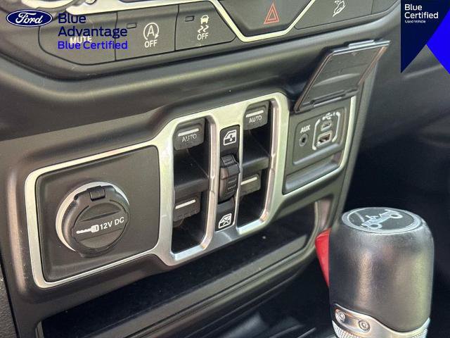 Used 2018 Jeep Wrangler Unlimited Sahara AWD/4WD image 18