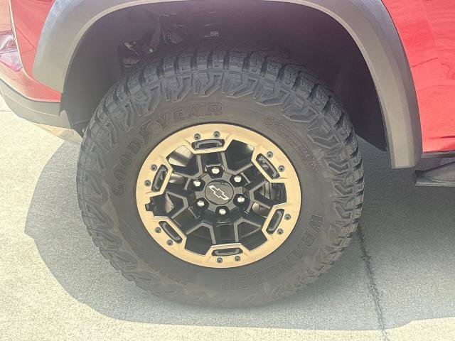 Used 2024 Chevrolet Colorado ZR2 w/ ZR2 Convenience Package III AWD/4WD image 11