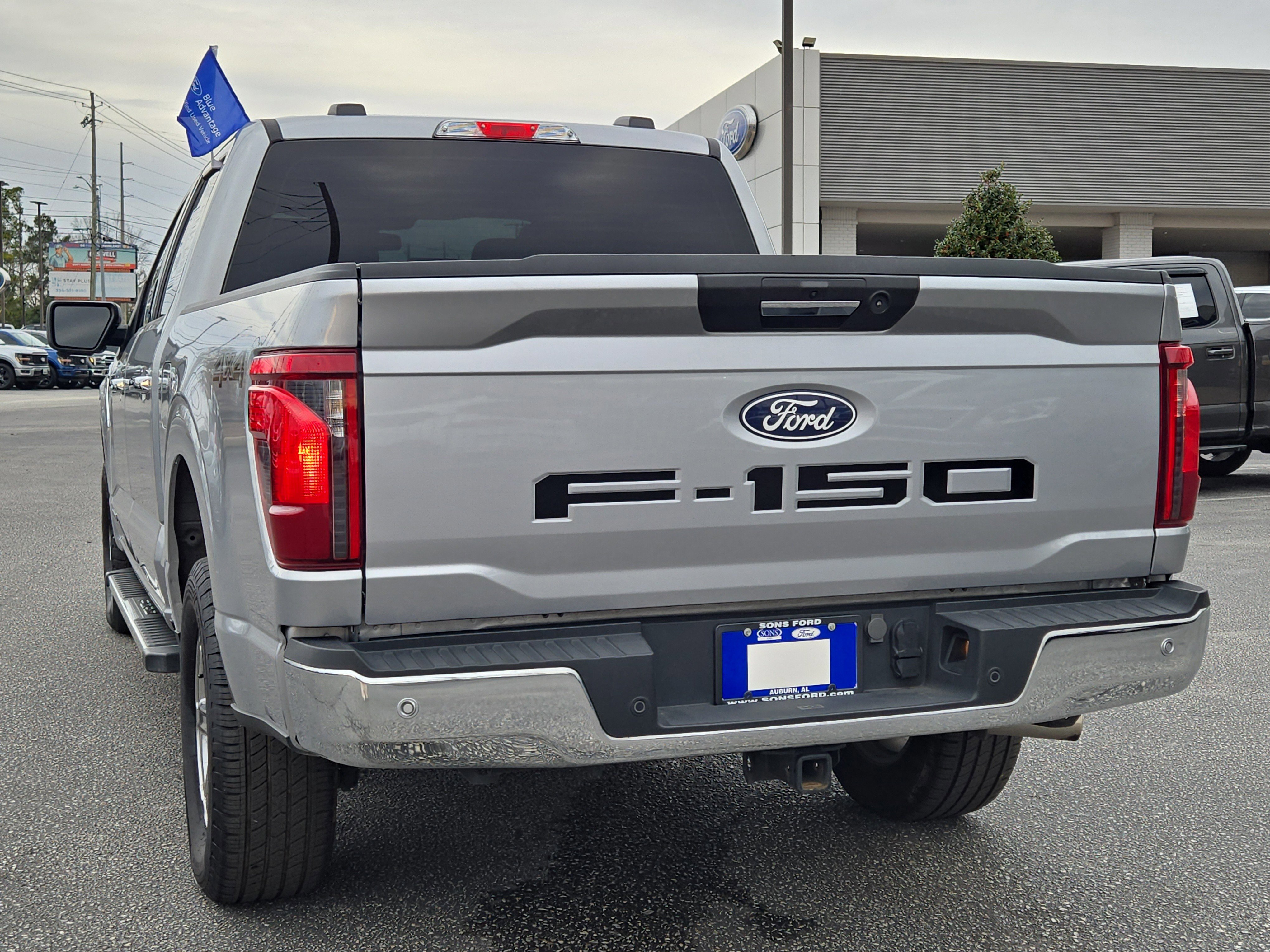 Certified 2024 Ford F150 XLT w/ Mobile Office Package image 7