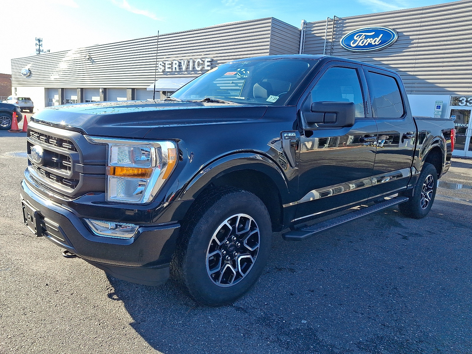 Certified 2022 Ford F150 XLT w/ Equipment Group 301A Mid image 5