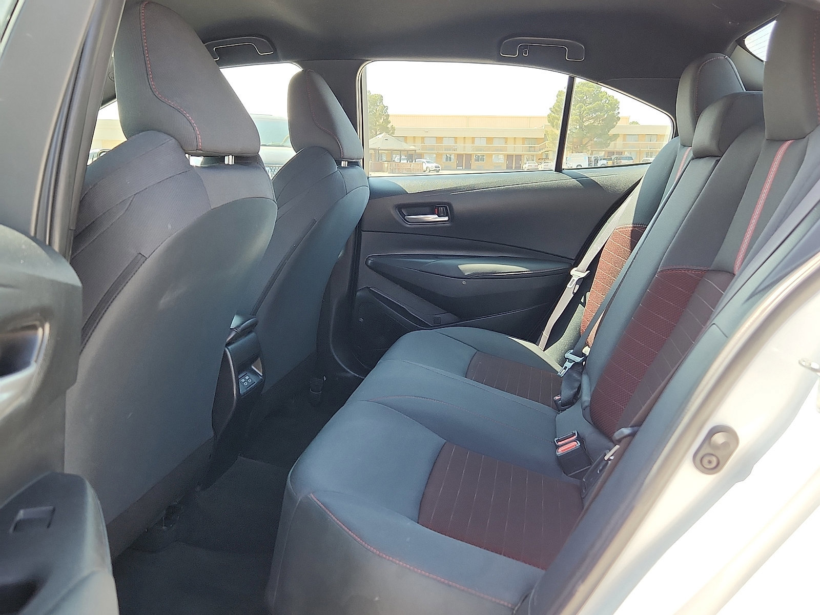 Used 2024 Toyota Corolla SE image 9