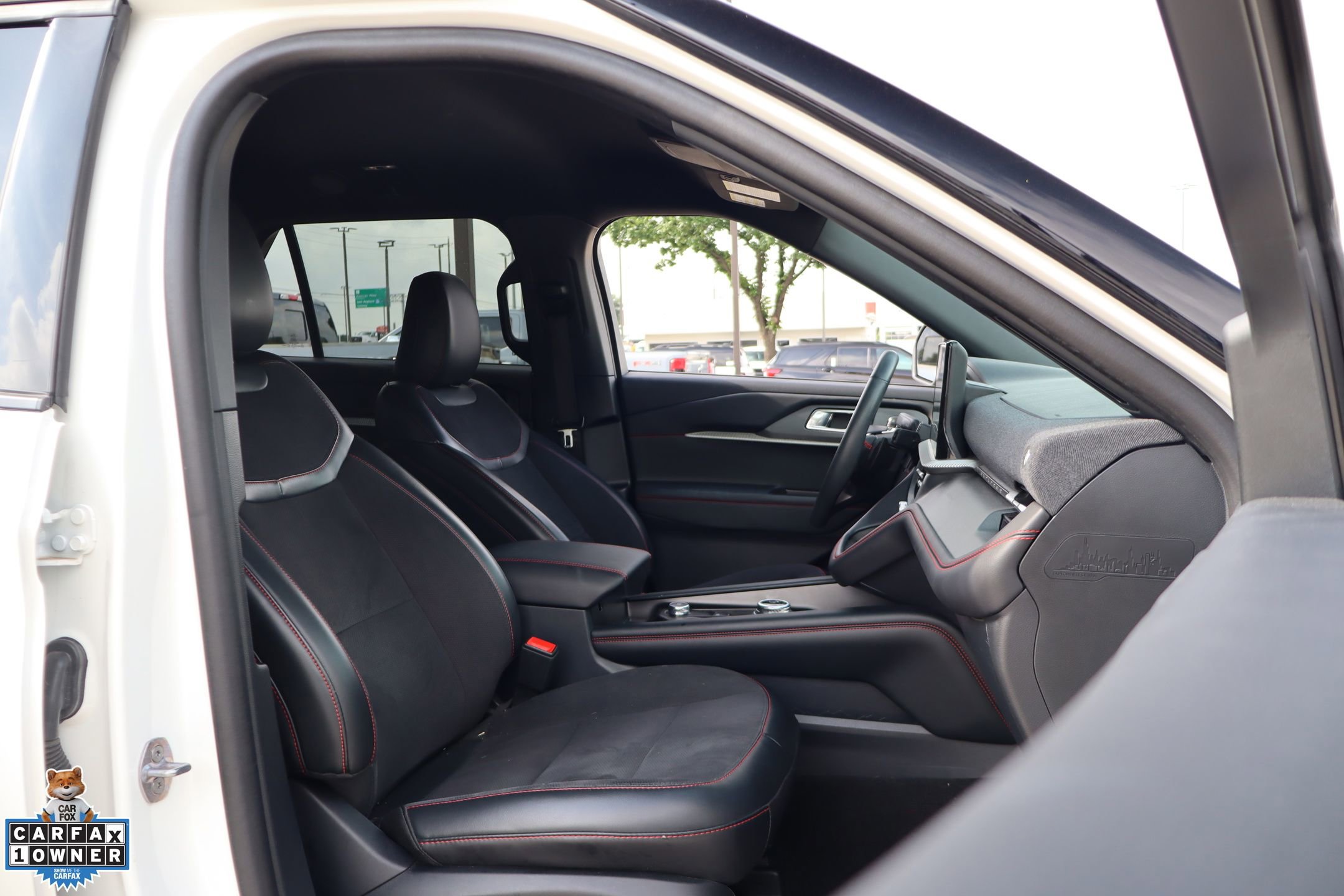Certified 2025 Ford Explorer ST AWD/4WD image 29