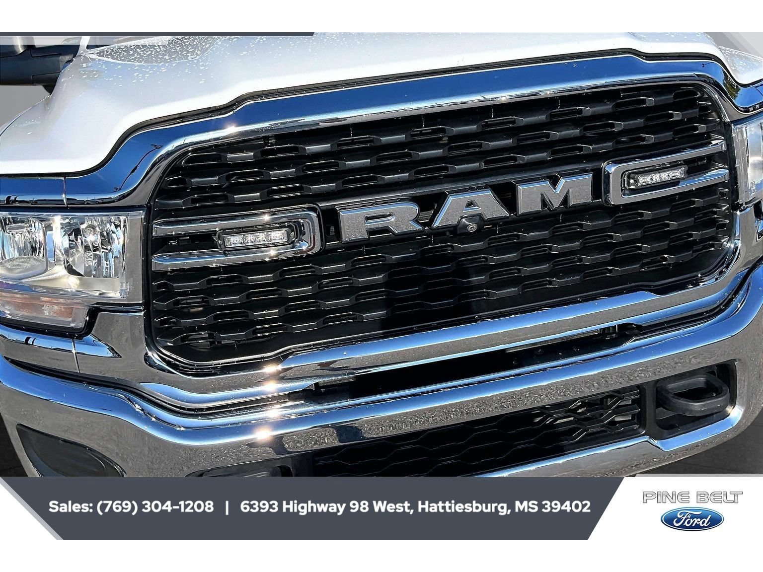 Used 2023 RAM 2500 Tradesman w/ Safety Group AWD/4WD image 13