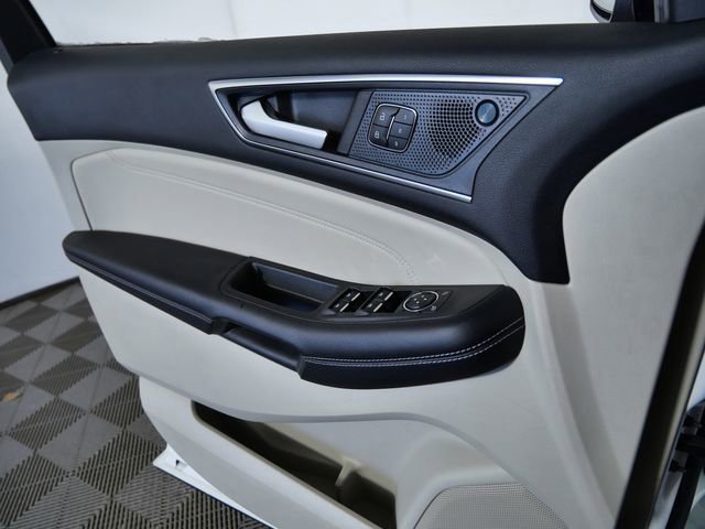 Certified 2024 Ford Edge Titanium w/ Titanium Elite Package image 26