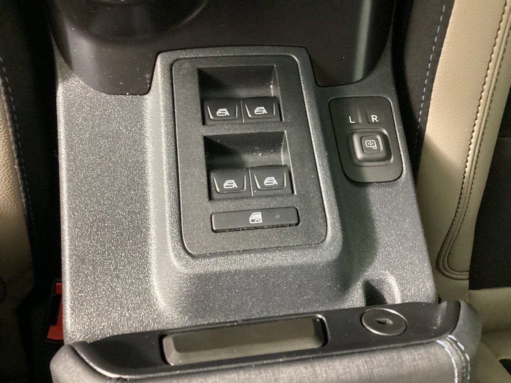 Certified 2024 Ford Bronco Wildtrak AWD/4WD image 22