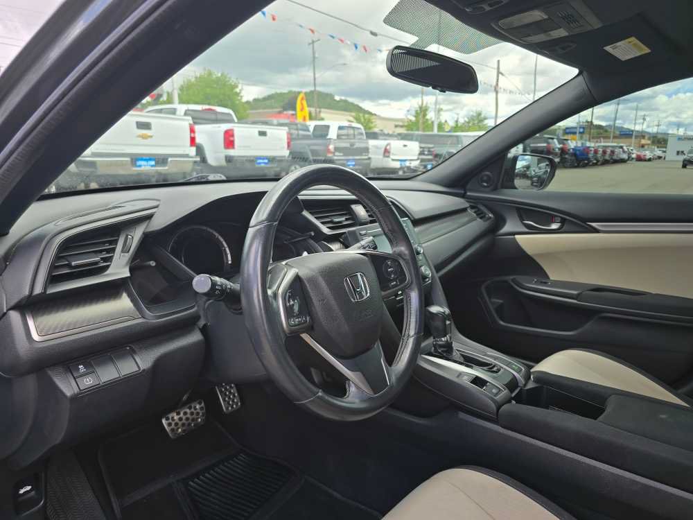 Used 2018 Honda Civic Sport image 9